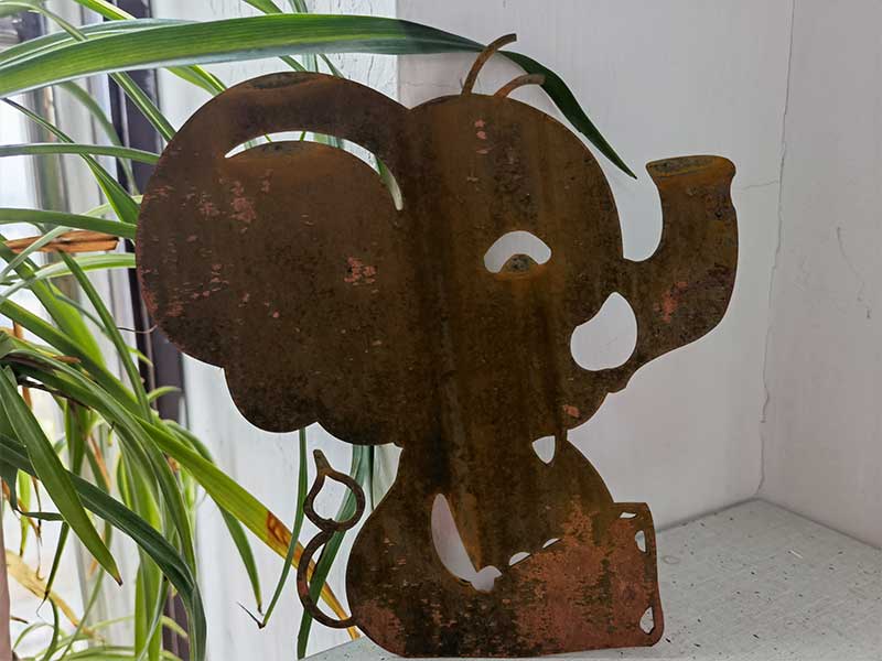 <h3>Metal Yard Art & Garden Sculptures - Direct From Mexico</h3>
