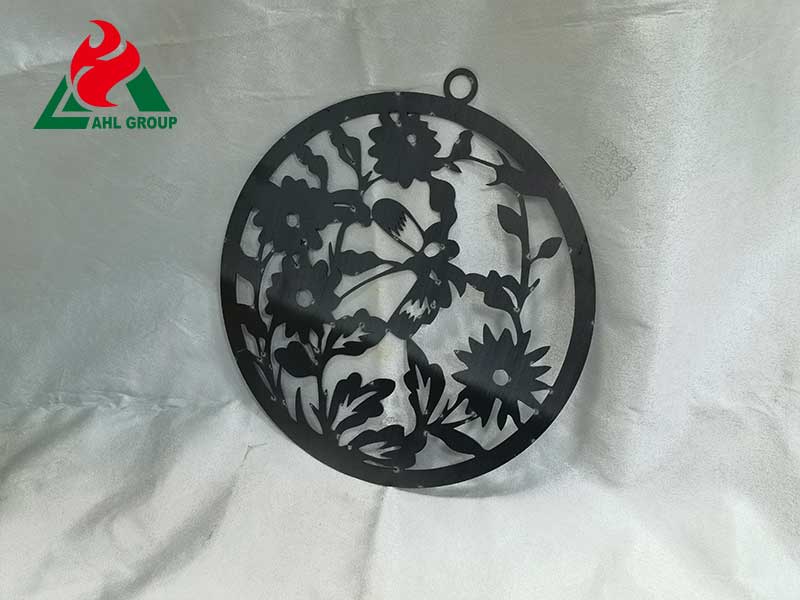 <h3>Rusty green man | Metal garden art, Metal tree, Metal </h3>
